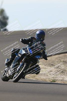 media/Nov-02-2025-Lets Ride (Sun) [[f7a3caa734]]/B Group/1220pm (Turn 2 Outside)/